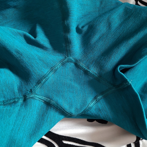 Alphalete Revival shorts - Picture 3 of 3